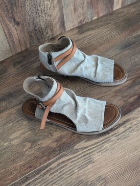Blowfish Malibu Open-Toe Balla Ruched Canvas Sandals 7      600A